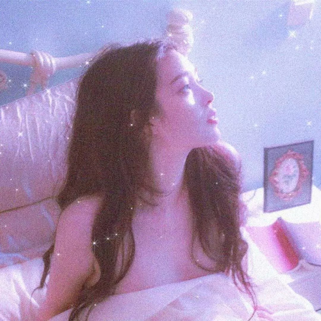 隔楼女孩:我们之间的层距