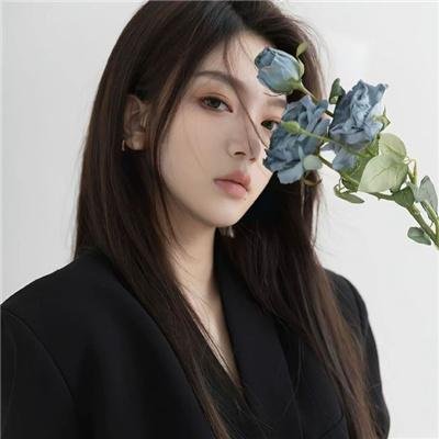 她房间里的云
